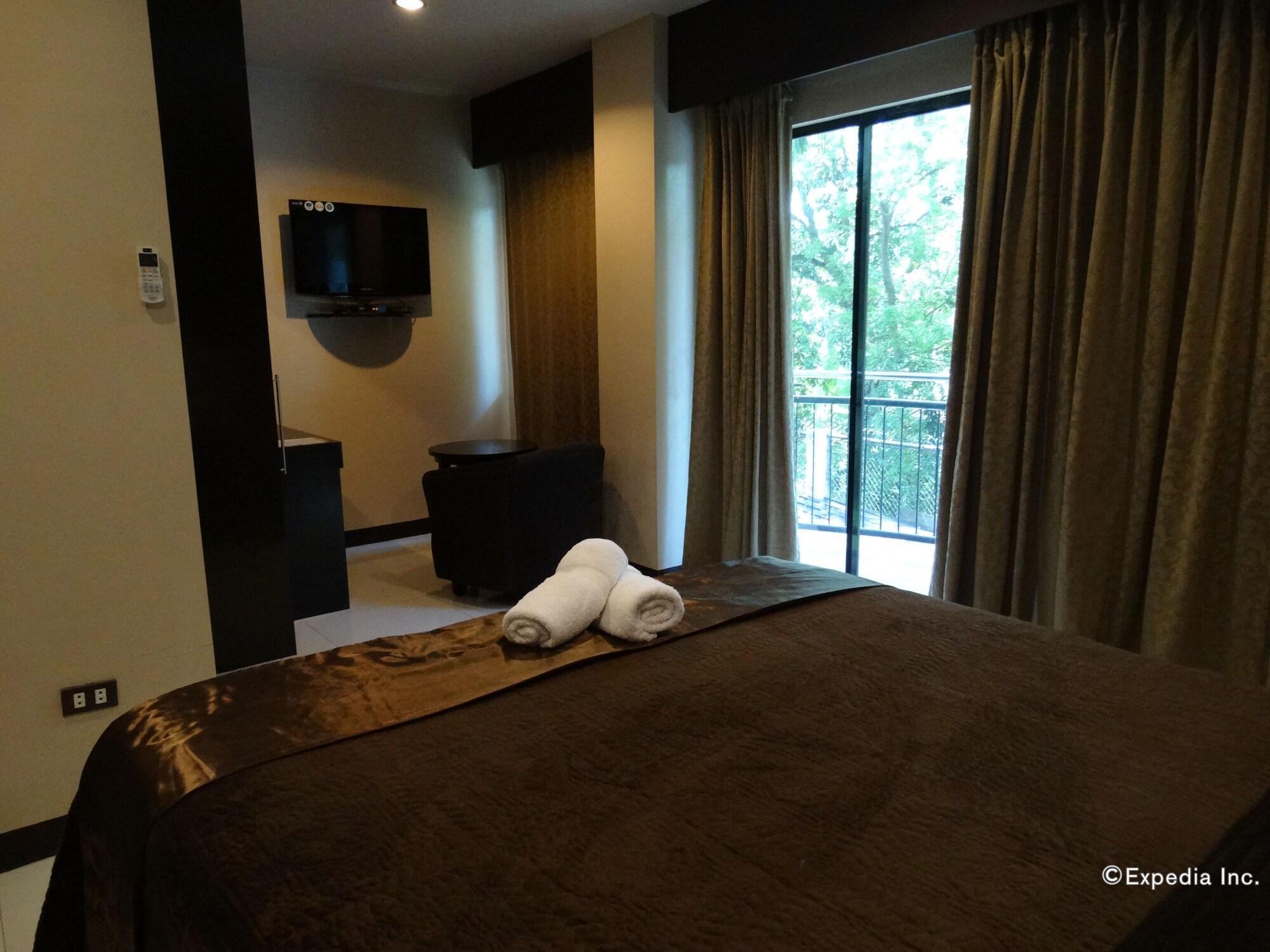 Peridot Suites Davao Exterior foto