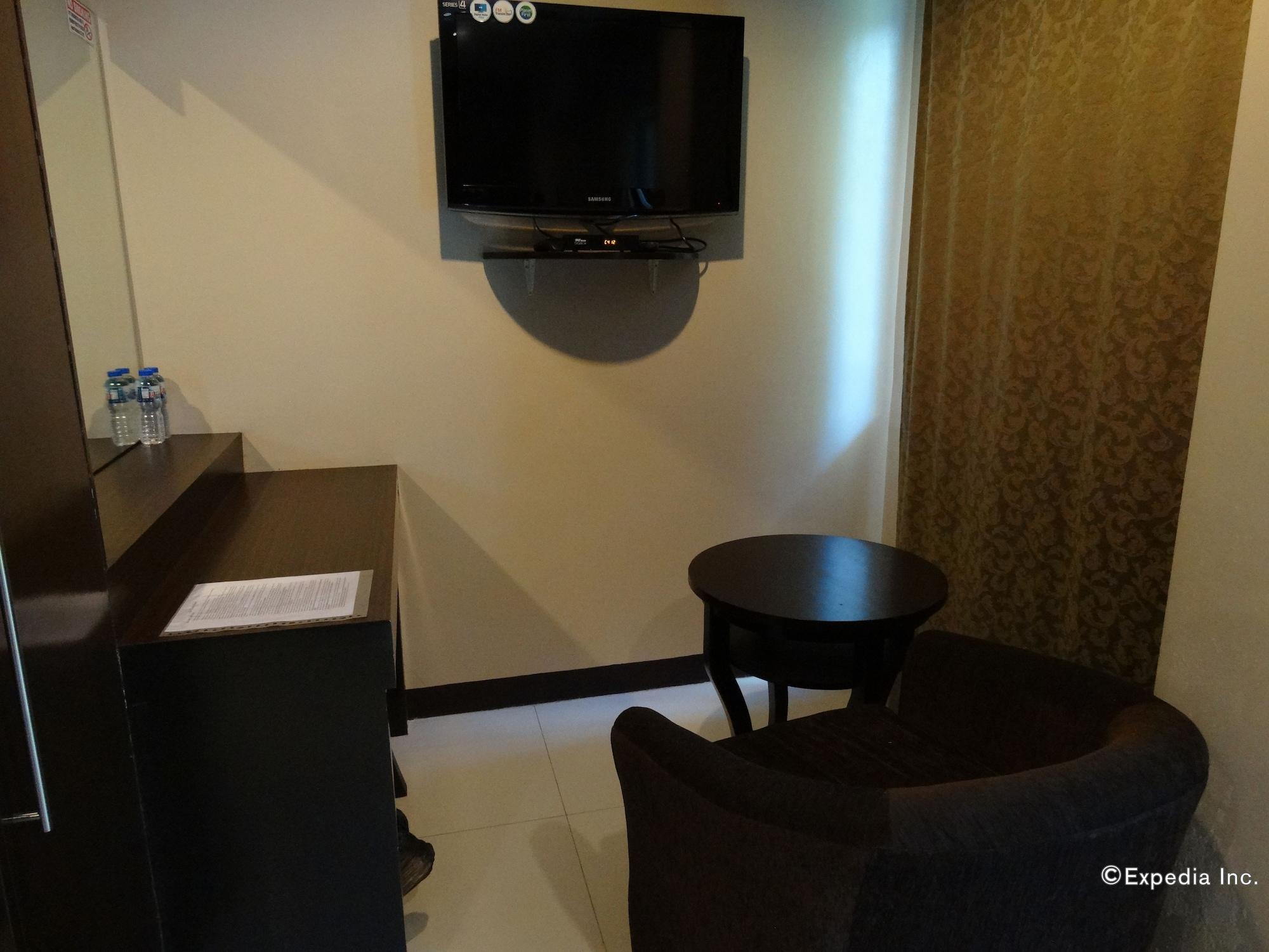 Peridot Suites Davao Exterior foto