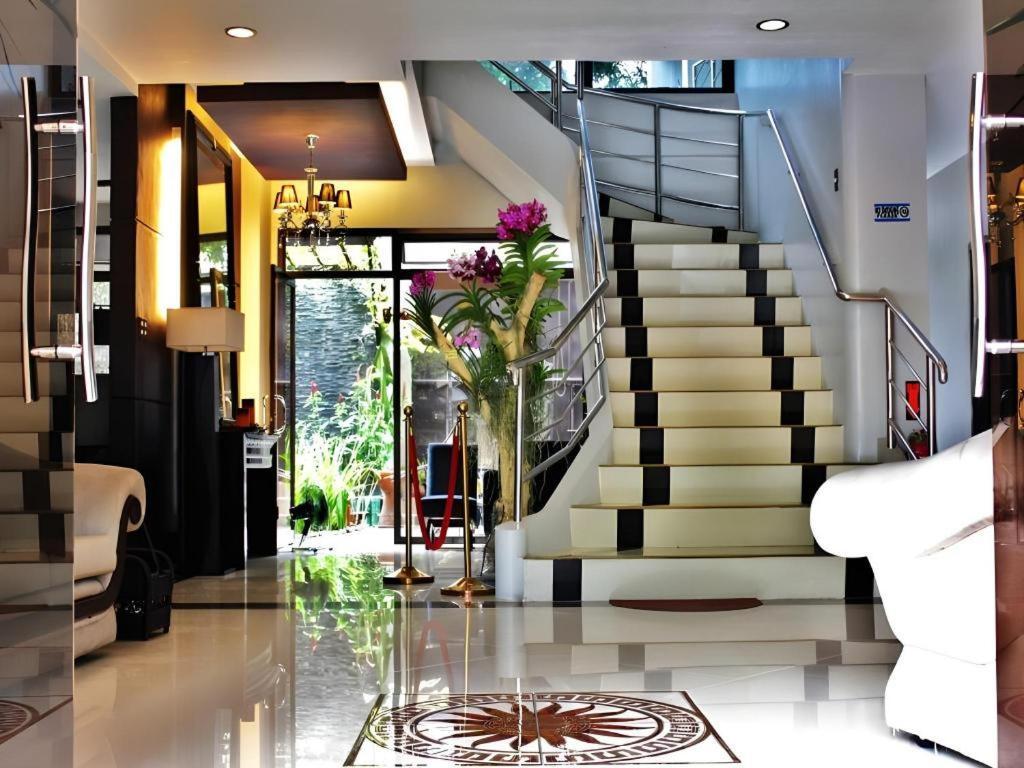 Peridot Suites Davao Exterior foto