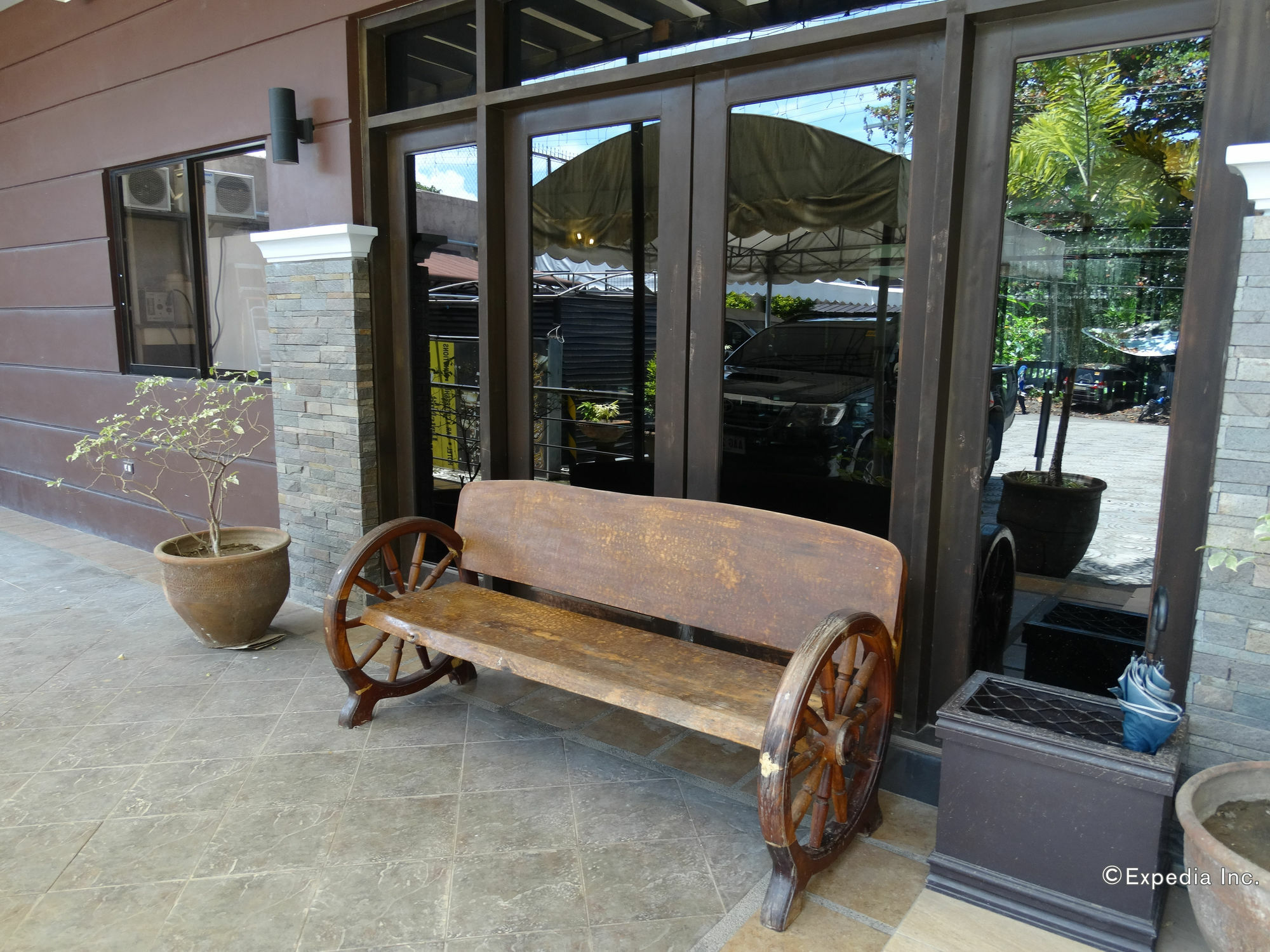 Peridot Suites Davao Exterior foto